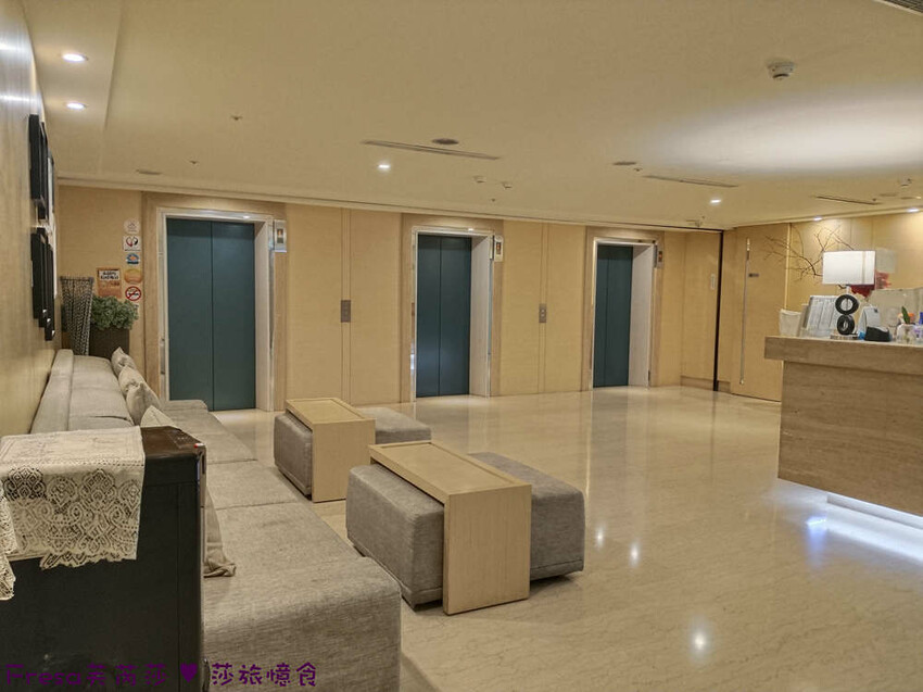 新北市三重區新北飯店【台北薇米商旅】台北橋捷運站走５分鐘.高樓遼闊日夜城景.樓下就有超商全聯電影院│三重飯店│天台影城│新北住宿