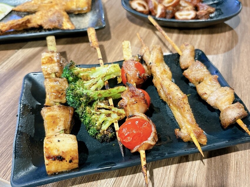 [美食] 柒息地串燒居酒屋 ▶ 三重美食宵夜推薦 X 聚餐首