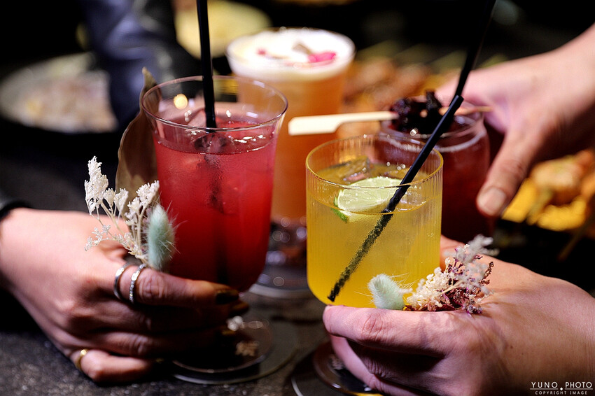 台北市中山區下班後的閨蜜微醺打卡點！斥資千萬絕美時尚 好吃好拍好享受｜天燒 AMAYAKI 現代居酒屋(捷運劍南路站)