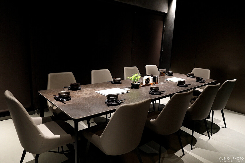 台北市中山區下班後的閨蜜微醺打卡點！斥資千萬絕美時尚 好吃好拍好享受｜天燒 AMAYAKI 現代居酒屋(捷運劍南路站)