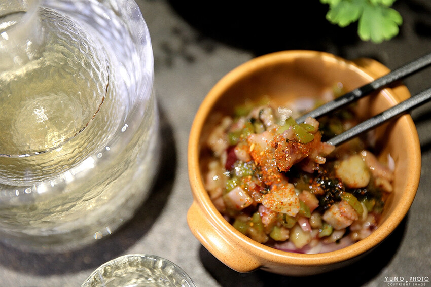 台北市中山區下班後的閨蜜微醺打卡點！斥資千萬絕美時尚 好吃好拍好享受｜天燒 AMAYAKI 現代居酒屋(捷運劍南路站)