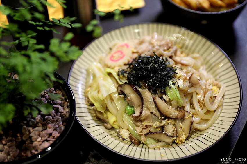 台北市中山區下班後的閨蜜微醺打卡點！斥資千萬絕美時尚 好吃好拍好享受｜天燒 AMAYAKI 現代居酒屋(捷運劍南路站)