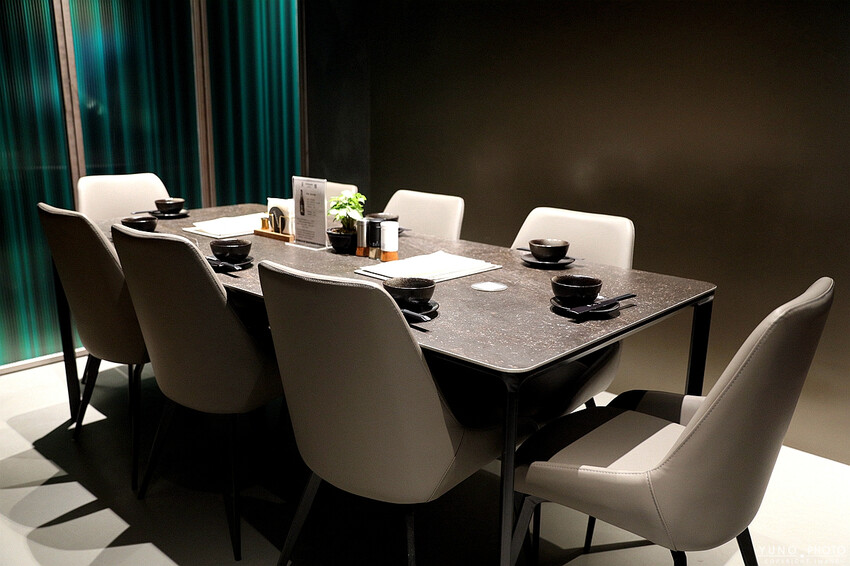 台北市中山區下班後的閨蜜微醺打卡點！斥資千萬絕美時尚 好吃好拍好享受｜天燒 AMAYAKI 現代居酒屋(捷運劍南路站)