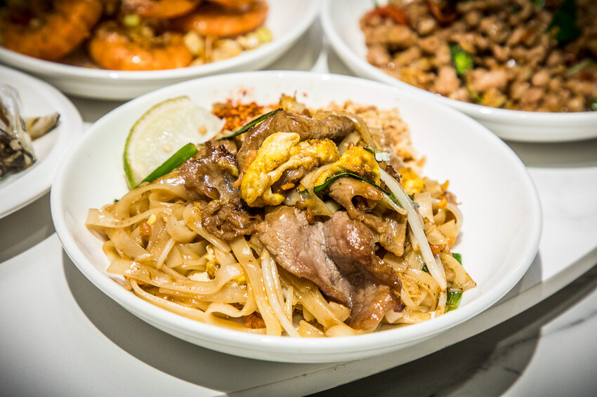 桃園市桃園區泰泰太夯泰式料理吃到飽｜超美渡假風泰式料理吃到飽，現點現做無限量供應