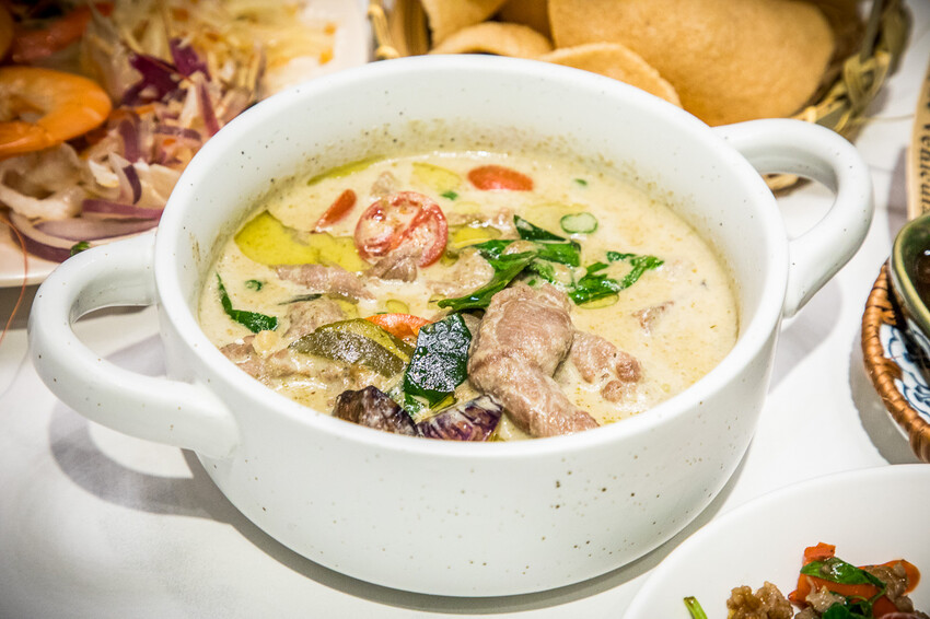 桃園市桃園區泰泰太夯泰式料理吃到飽｜超美渡假風泰式料理吃到飽，現點現做無限量供應