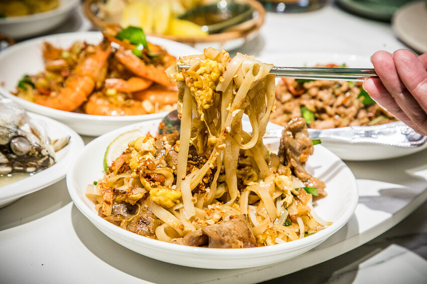 桃園市桃園區泰泰太夯泰式料理吃到飽｜超美渡假風泰式料理吃到飽，現點現做無限量供應