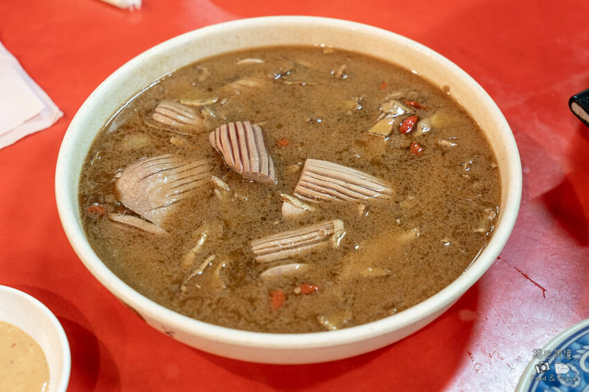 羊博士鍋物料理! ︁台中沙鹿羊肉爐必吃,超狂熱炒人潮直逼流水席