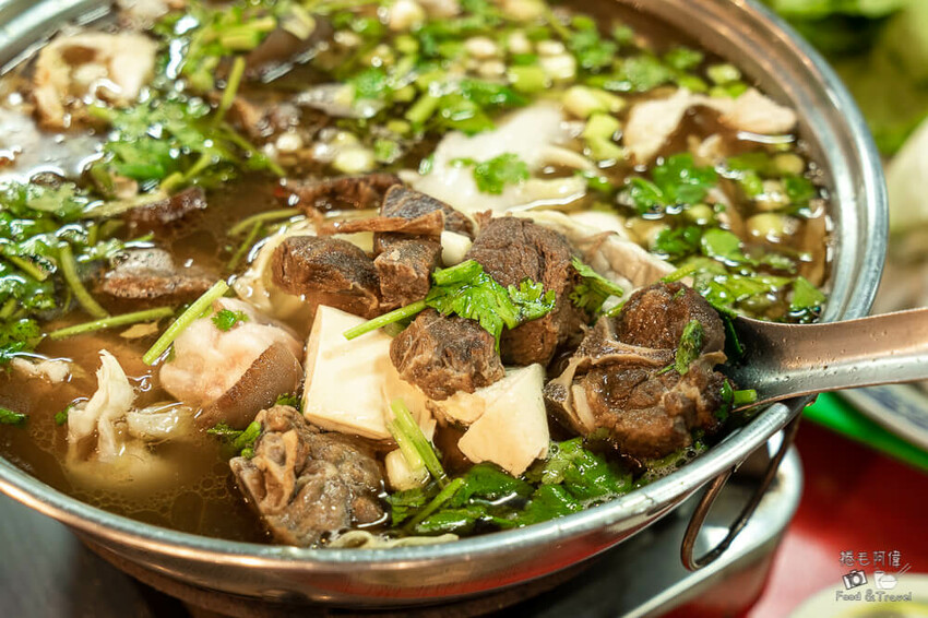 羊博士鍋物料理! ︁台中沙鹿羊肉爐必吃,超狂熱炒人潮直逼流水席