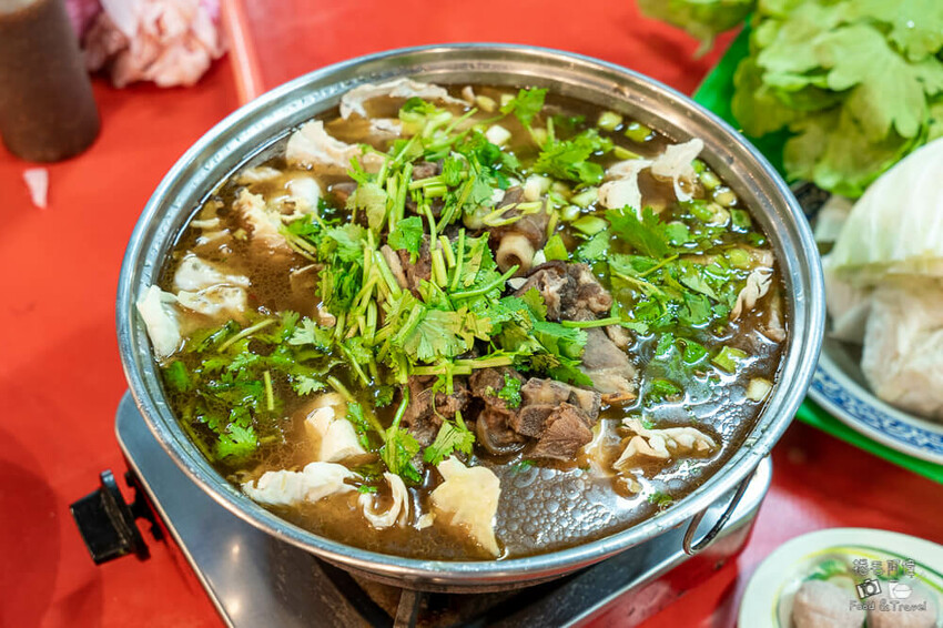 羊博士鍋物料理! ︁台中沙鹿羊肉爐必吃,超狂熱炒人潮直逼流水席