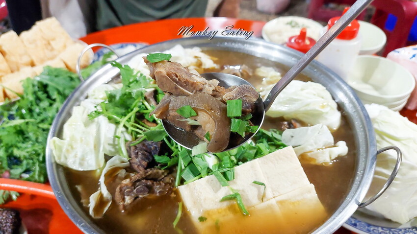 【台中沙鹿】羊博士鍋物料理｜生意超好精誠羊肉爐，清泉崗羊肉爐燒酒雞九尾雞。有停車場 - 貪吃猴的幻想