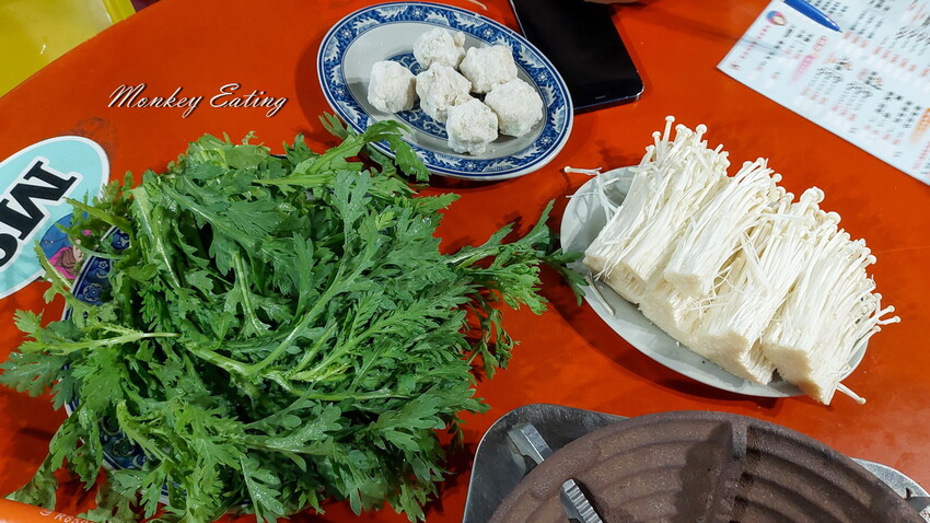 【台中沙鹿】羊博士鍋物料理｜生意超好精誠羊肉爐，清泉崗羊肉爐燒酒雞九尾雞。有停車場 - 貪吃猴的幻想