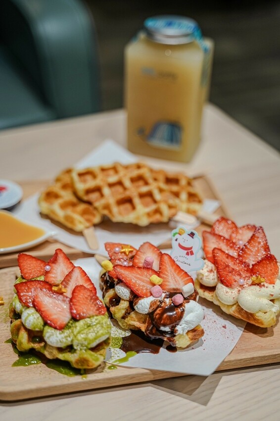 高雄美食｜韓式可頌現點現做 奶香味十足有甜有鹹口味超多種/寵