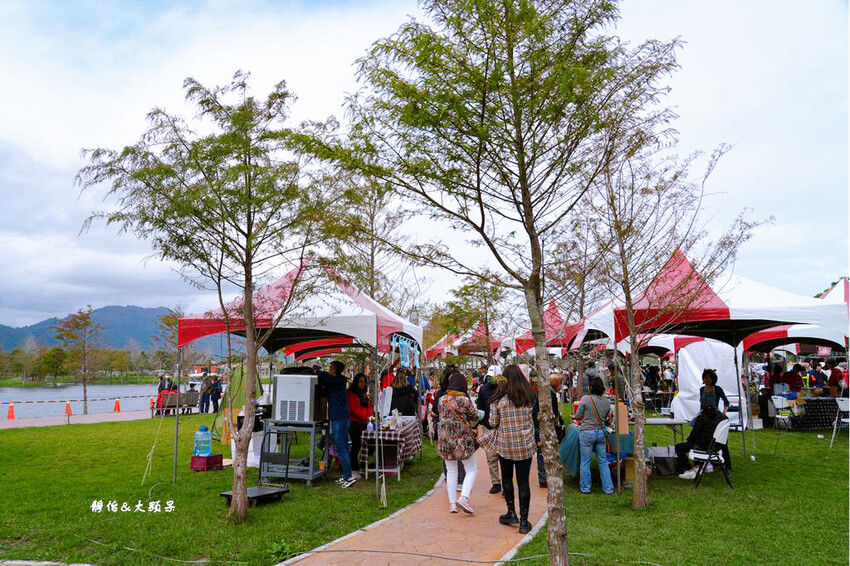 星巴克花蓮理想門市 ❙ 走進童話小屋喝咖啡,坐擁絕美湖景,還 星巴克花蓮理想門市 ❙ 走進童話小屋喝咖啡,坐擁絕美湖景,還
