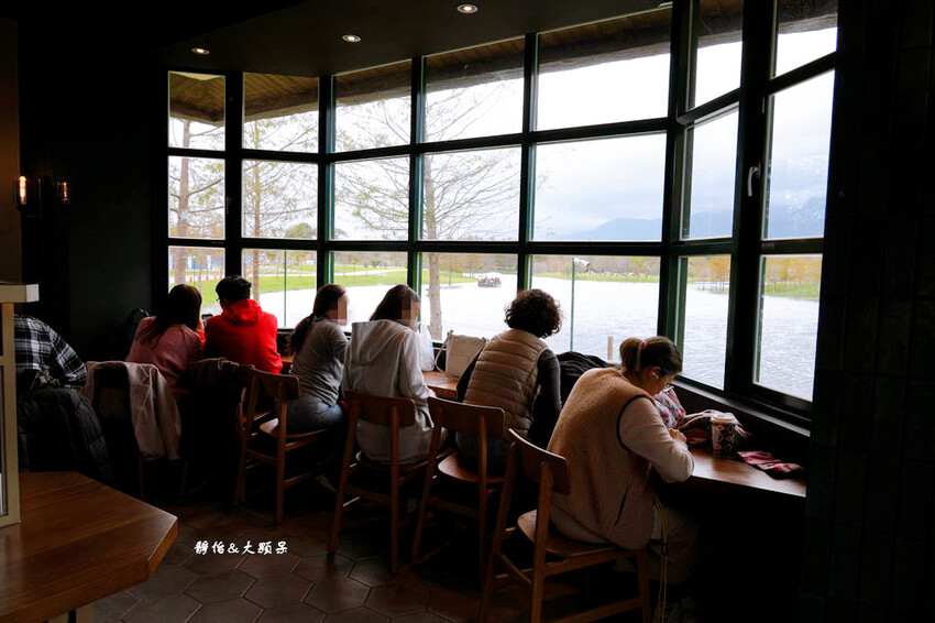 星巴克花蓮理想門市 ❙ 走進童話小屋喝咖啡,坐擁絕美湖景,還 星巴克花蓮理想門市 ❙ 走進童話小屋喝咖啡,坐擁絕美湖景,還