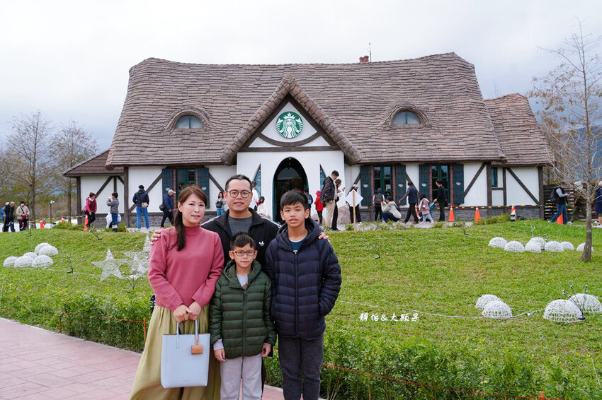 星巴克花蓮理想門市 ❙ 走進童話小屋喝咖啡,坐擁絕美湖景,還 星巴克花蓮理想門市 ❙ 走進童話小屋喝咖啡,坐擁絕美湖景,還