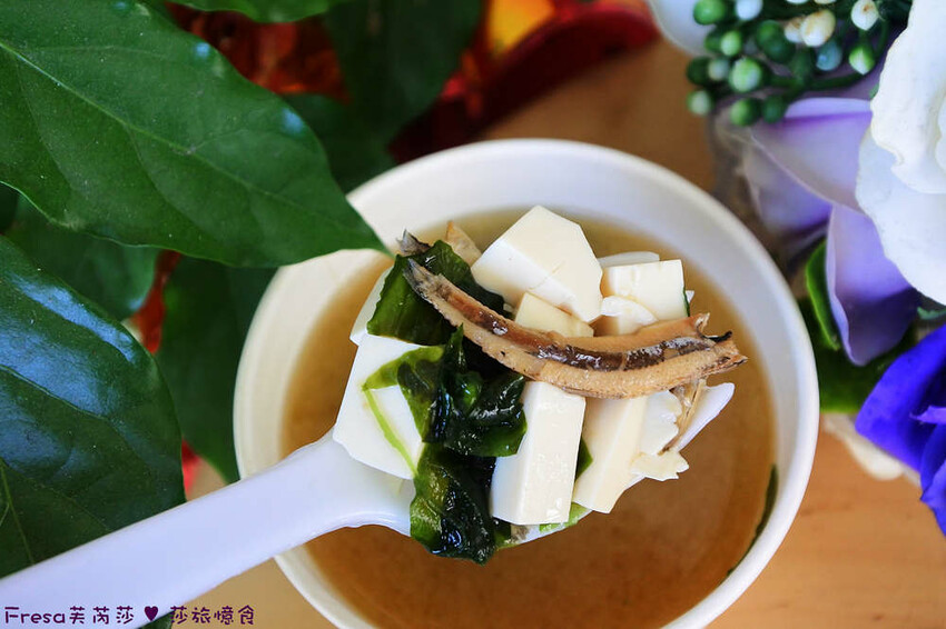 台南咖哩【王子神谷】大灣市場附近咖哩飯外帶店.草莓限定舒芙蕾+芋見泥銀絲捲超滿足│禾家堂│蛋沙拉堡│大灣美食 - Fresa芙芮莎♥莎旅憶食