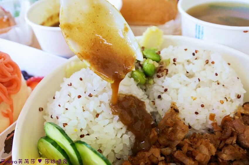 台南咖哩【王子神谷】大灣市場附近咖哩飯外帶店.草莓限定舒芙蕾+芋見泥銀絲捲超滿足│禾家堂│蛋沙拉堡│大灣美食 - Fresa芙芮莎♥莎旅憶食