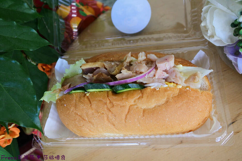 台南咖哩【王子神谷】大灣市場附近咖哩飯外帶店.草莓限定舒芙蕾+芋見泥銀絲捲超滿足│禾家堂│蛋沙拉堡│大灣美食 - Fresa芙芮莎♥莎旅憶食