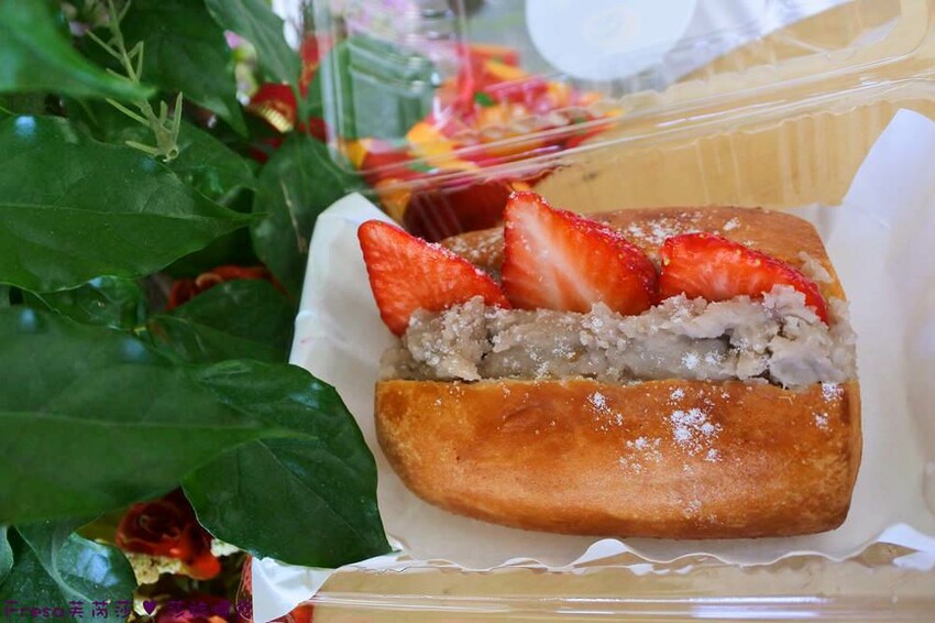 台南咖哩【王子神谷】大灣市場附近咖哩飯外帶店.草莓限定舒芙蕾+芋見泥銀絲捲超滿足│禾家堂│蛋沙拉堡│大灣美食 - Fresa芙芮莎♥莎旅憶食