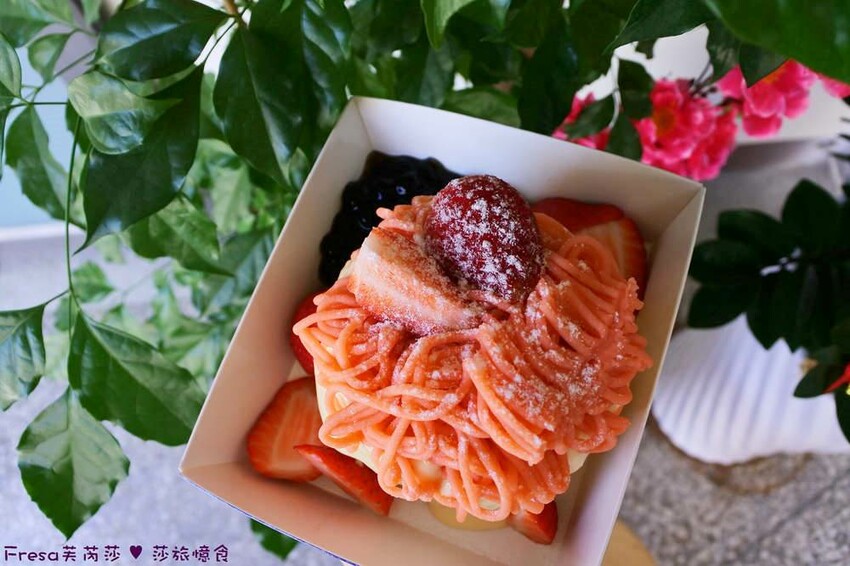 台南咖哩【王子神谷】大灣市場附近咖哩飯外帶店.草莓限定舒芙蕾+芋見泥銀絲捲超滿足│禾家堂│蛋沙拉堡│大灣美食 - Fresa芙芮莎♥莎旅憶食