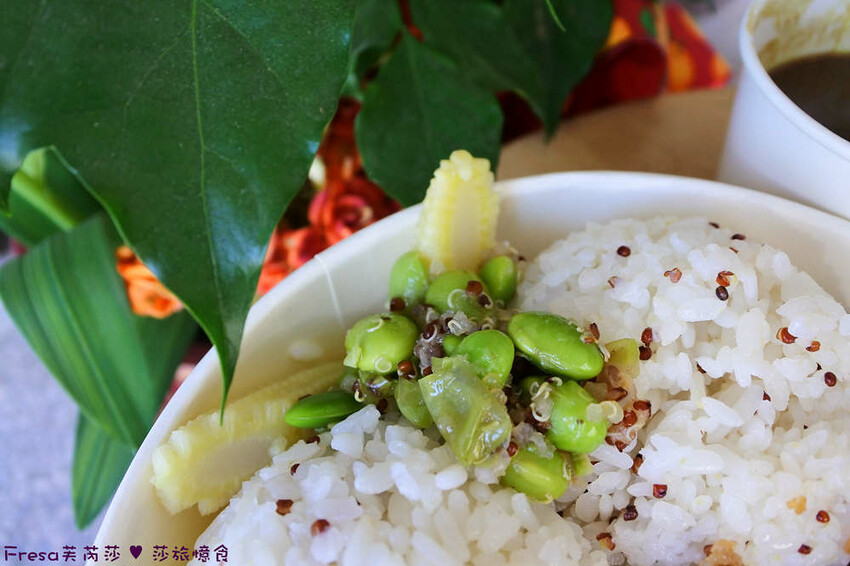 台南咖哩【王子神谷】大灣市場附近咖哩飯外帶店.草莓限定舒芙蕾+芋見泥銀絲捲超滿足│禾家堂│蛋沙拉堡│大灣美食 - Fresa芙芮莎♥莎旅憶食