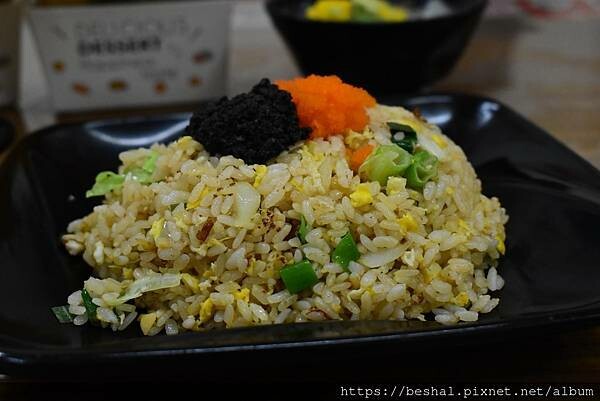三和夜市推薦必吃肉夾饃~饃飯生創意飯餅專賣店搬到龍門路囉!街