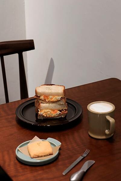 [ 新北美食 ] 點點點-三重新開幕日式咖啡廳 酒食、咖啡、