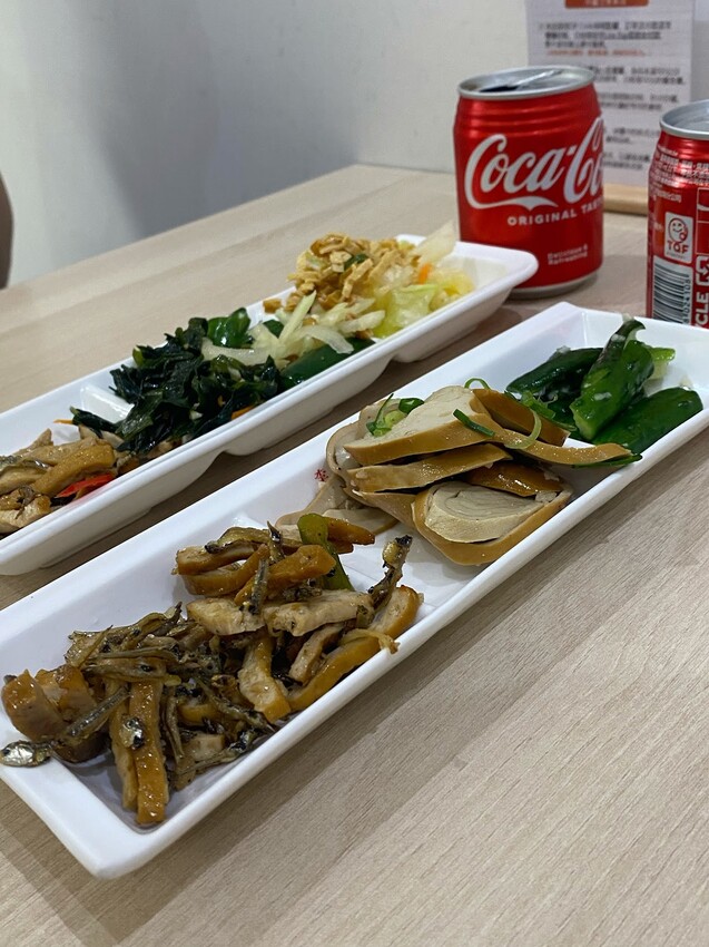 台北市大同區#推薦 🍜中山站 李掌櫃功夫製麵，小菜無限續超佛