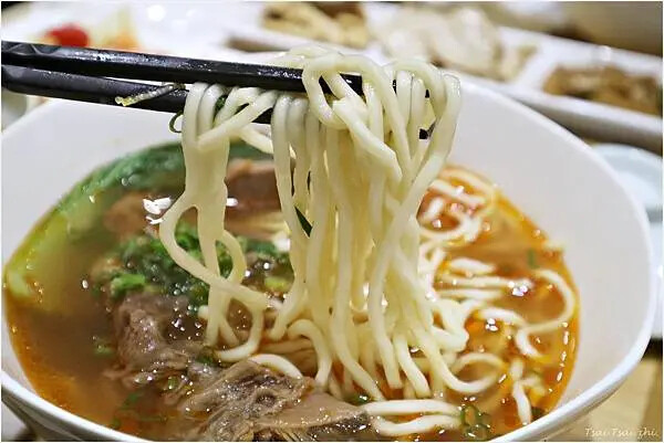 [台北大同]李掌櫃功夫製麵-中山店｜價格實惠，還提供6種以上