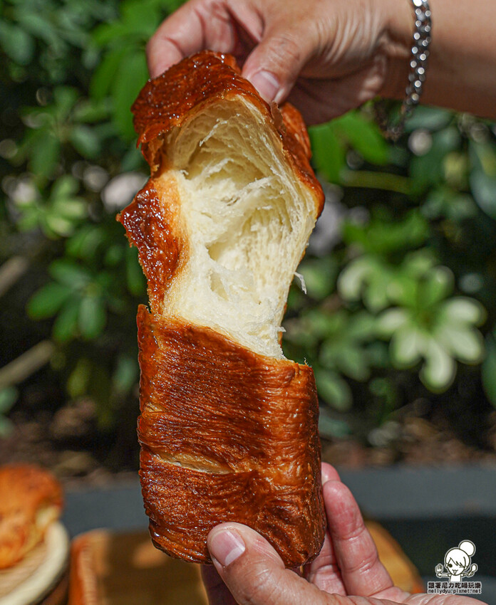 高雄 TAi香 五星烘焙麵包，招牌手撕丹麥吐司、鳶尾花丹麥、曲奇可頌 、秒殺巴黎珍珠 X 頂級麵粉、老麵製作 承億酒店 - 跟著尼力吃喝玩樂＆親子生活