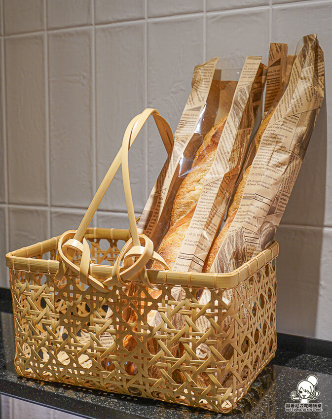 高雄 TAi香 五星烘焙麵包，招牌手撕丹麥吐司、鳶尾花丹麥、曲奇可頌 、秒殺巴黎珍珠 X 頂級麵粉、老麵製作 承億酒店 - 跟著尼力吃喝玩樂＆親子生活