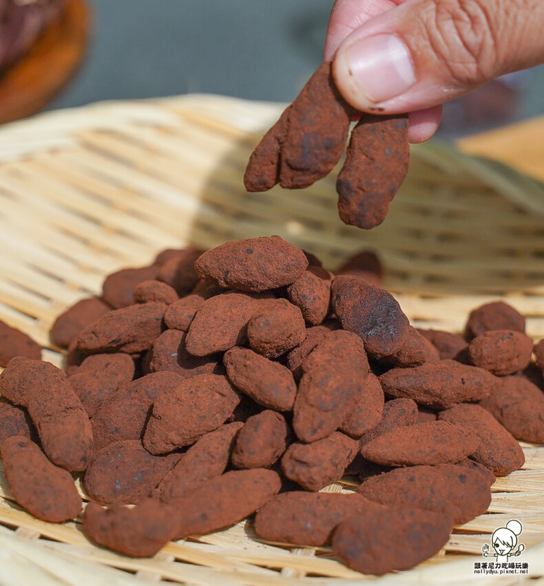 高雄 TAi香 五星烘焙麵包，招牌手撕丹麥吐司、鳶尾花丹麥、曲奇可頌 、秒殺巴黎珍珠 X 頂級麵粉、老麵製作 承億酒店 - 跟著尼力吃喝玩樂＆親子生活