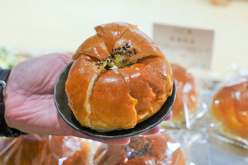 高雄 TAi香 五星烘焙麵包，招牌手撕丹麥吐司、鳶尾花丹麥、曲奇可頌 、秒殺巴黎珍珠 X 頂級麵粉、老麵製作 承億酒店 - 跟著尼力吃喝玩樂＆親子生活