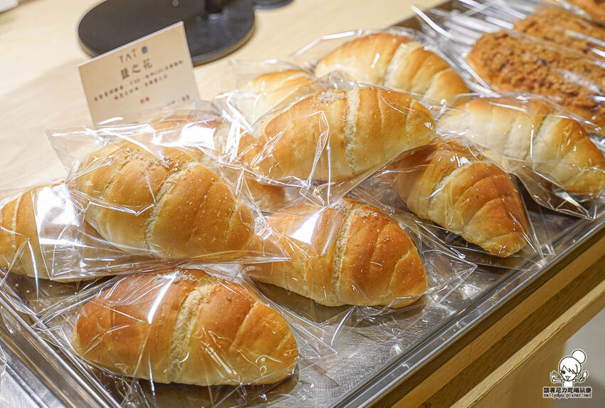 高雄 TAi香 五星烘焙麵包，招牌手撕丹麥吐司、鳶尾花丹麥、曲奇可頌 、秒殺巴黎珍珠 X 頂級麵粉、老麵製作 承億酒店 - 跟著尼力吃喝玩樂＆親子生活