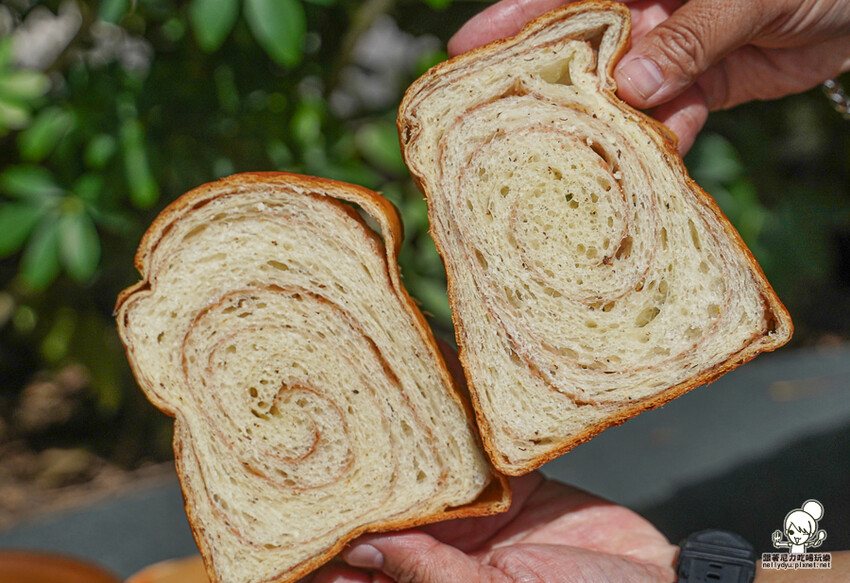 高雄 TAi香 五星烘焙麵包，招牌手撕丹麥吐司、鳶尾花丹麥、曲奇可頌 、秒殺巴黎珍珠 X 頂級麵粉、老麵製作 承億酒店 - 跟著尼力吃喝玩樂＆親子生活
