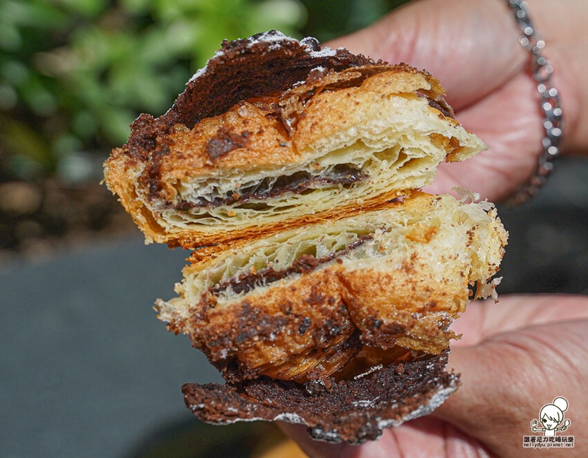 高雄 TAi香 五星烘焙麵包，招牌手撕丹麥吐司、鳶尾花丹麥、曲奇可頌 、秒殺巴黎珍珠 X 頂級麵粉、老麵製作 承億酒店 - 跟著尼力吃喝玩樂＆親子生活