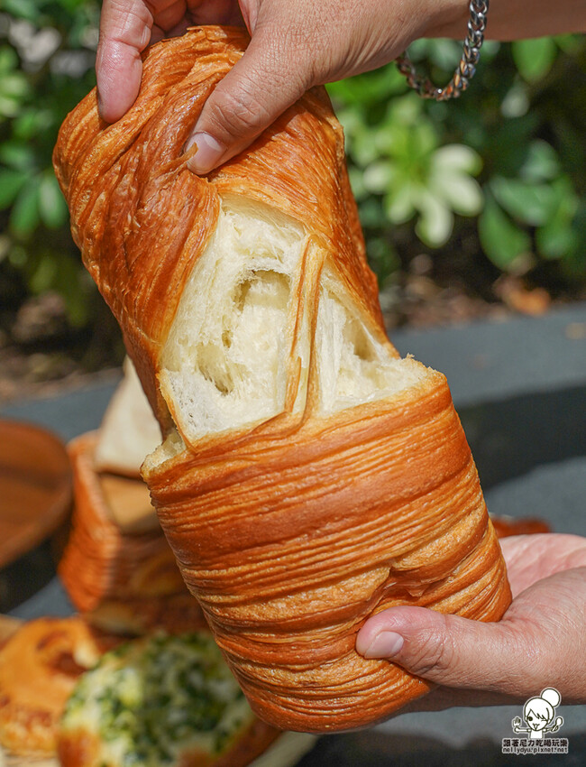 高雄 TAi香 五星烘焙麵包，招牌手撕丹麥吐司、鳶尾花丹麥、曲奇可頌 、秒殺巴黎珍珠 X 頂級麵粉、老麵製作 承億酒店 - 跟著尼力吃喝玩樂＆親子生活