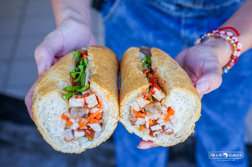 新北市中和區【中和越南小吃】小梅越南法國麵包，用炭火烤的法國麵包！