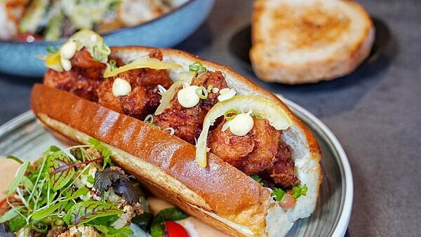 LINE_ALBUM_卉-HUI CAFE 法式甜點 早午餐_231112_14.jpg