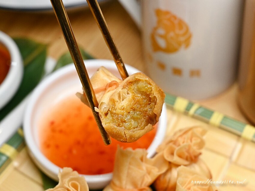 台中市中區沙嗲寶貝｜台中南洋料理、台中火車站美食推薦，口味道地料多實在，激推肉骨茶、海南雞飯，還有炸榴槤