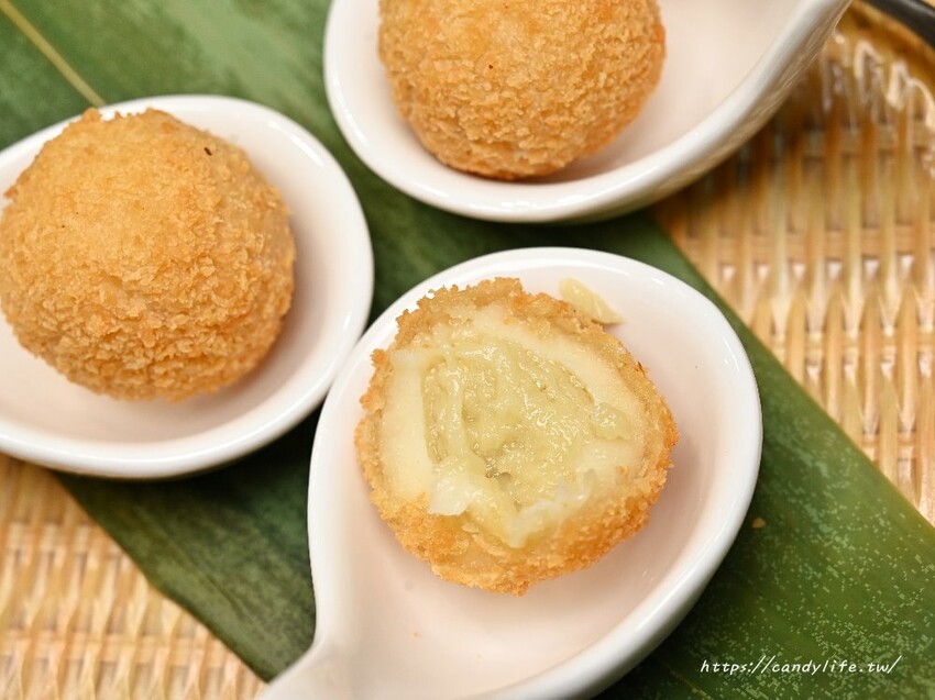 台中市中區沙嗲寶貝｜台中南洋料理、台中火車站美食推薦，口味道地料多實在，激推肉骨茶、海南雞飯，還有炸榴槤