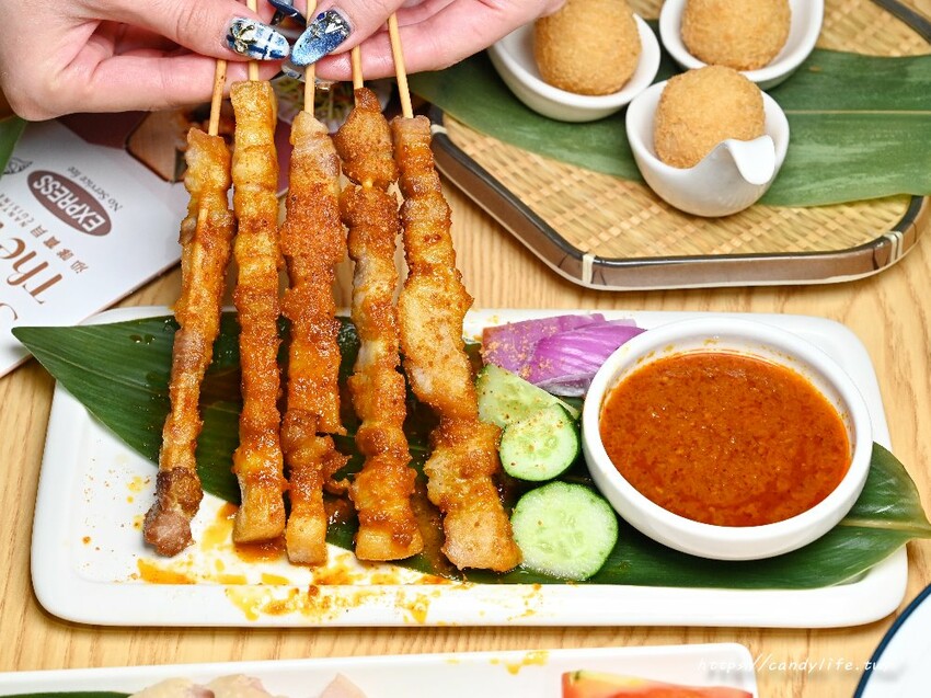 台中市中區沙嗲寶貝｜台中南洋料理、台中火車站美食推薦，口味道地料多實在，激推肉骨茶、海南雞飯，還有炸榴槤