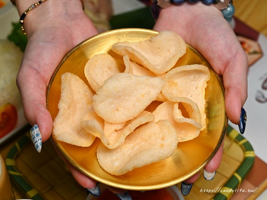 台中市中區沙嗲寶貝｜台中南洋料理、台中火車站美食推薦，口味道地料多實在，激推肉骨茶、海南雞飯，還有炸榴槤