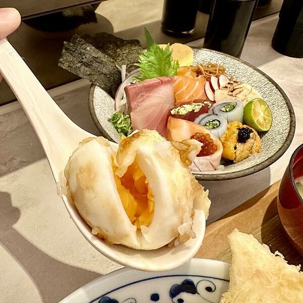 新竹城隍廟旁的隱藏美味!笑門日本料理,重拾舌尖幸福感! 新竹城隍廟旁的隱藏美味!笑門日本料理,重拾舌尖幸福感!