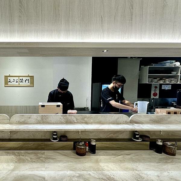 新竹城隍廟旁的隱藏美味!笑門日本料理,重拾舌尖幸福感! 新竹城隍廟旁的隱藏美味!笑門日本料理,重拾舌尖幸福感!