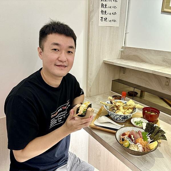 新竹城隍廟旁的隱藏美味!笑門日本料理,重拾舌尖幸福感! 新竹城隍廟旁的隱藏美味!笑門日本料理,重拾舌尖幸福感!