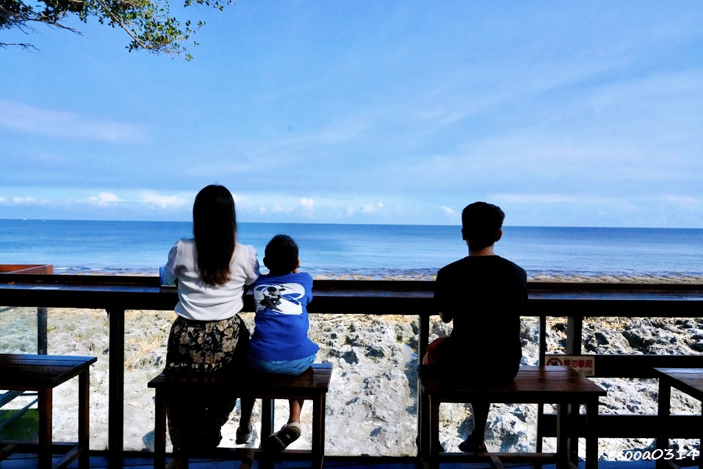 小琉球海找冰｜必訪海景冰店，吃冰看海超療癒，厚石群礁海景第一