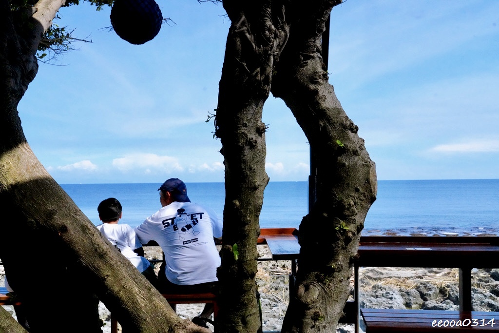 小琉球海找冰｜必訪海景冰店，吃冰看海超療癒，厚石群礁海景第一