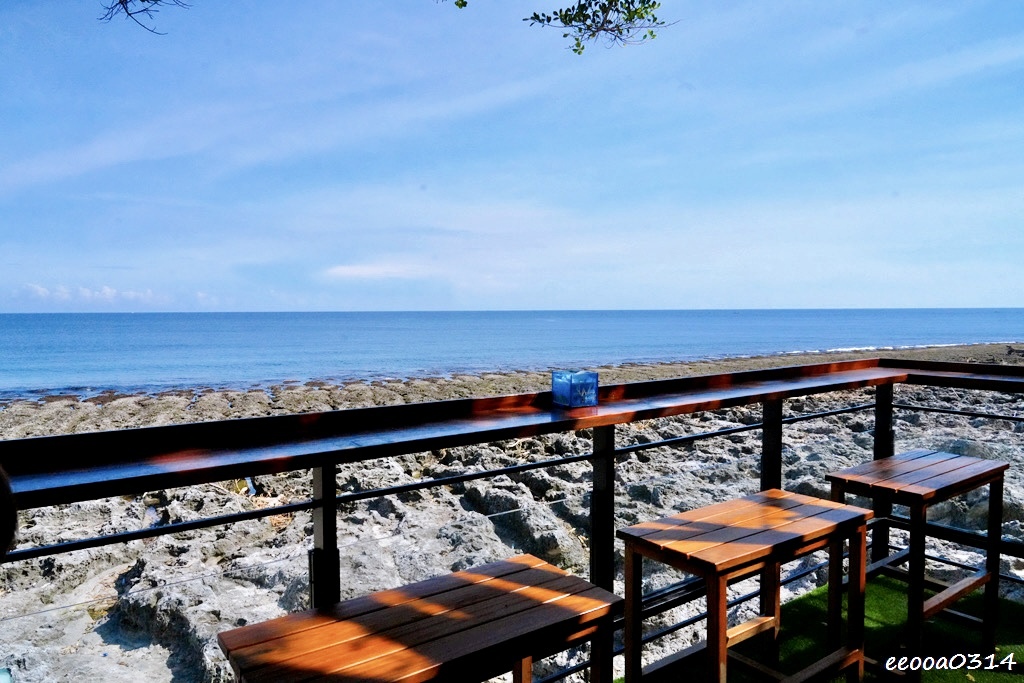 小琉球海找冰｜必訪海景冰店，吃冰看海超療癒，厚石群礁海景第一