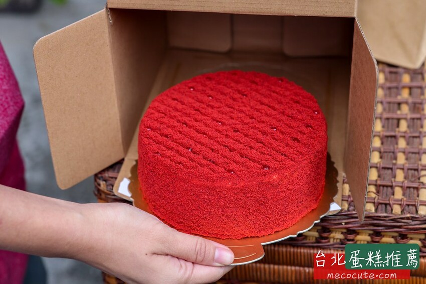 台北市南港區隱身民宅預約制甜點店，台北最好吃招牌紅絲絨蛋糕推薦這間！